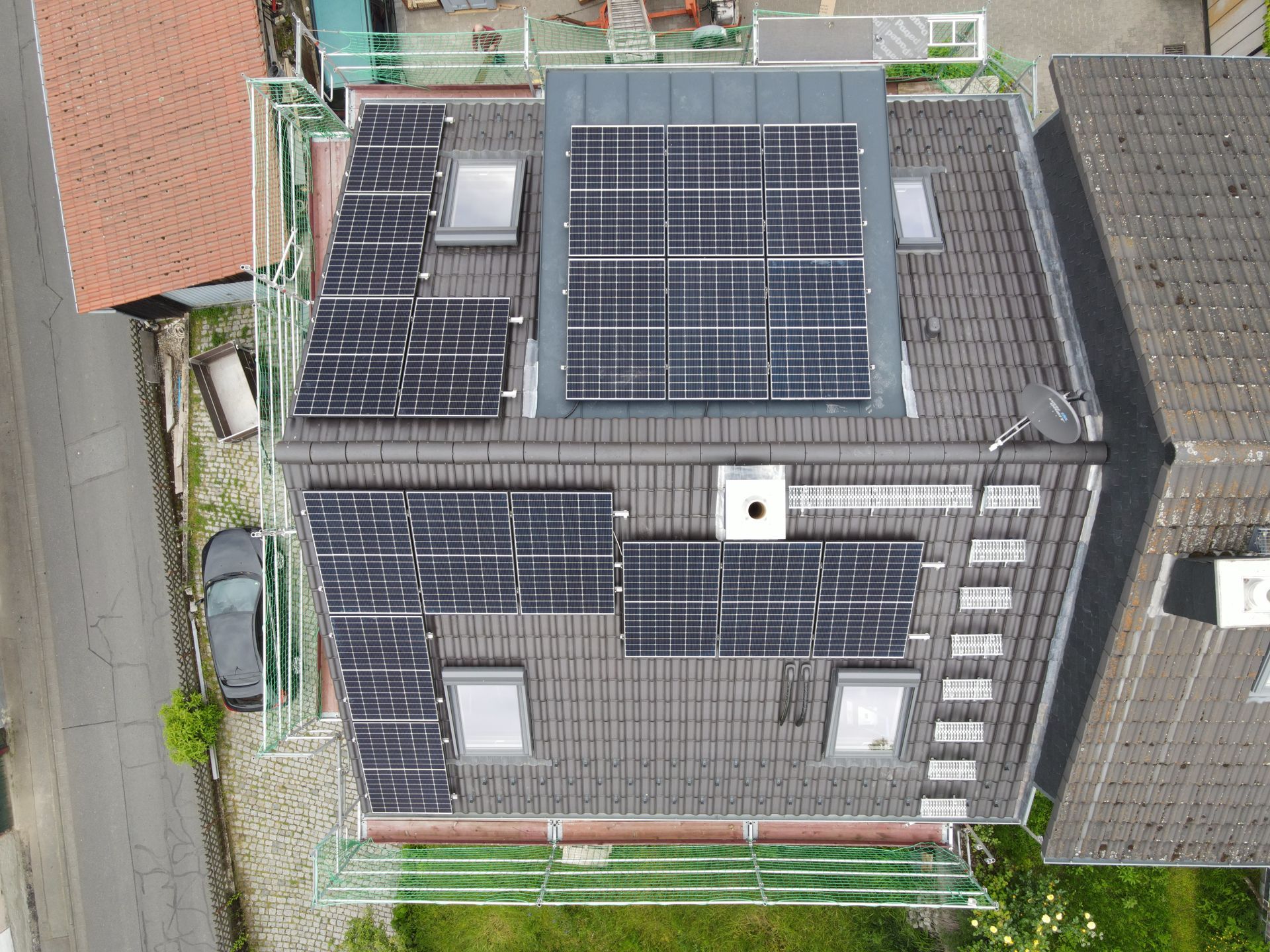 Solarmodule über mehrere Dachflächen